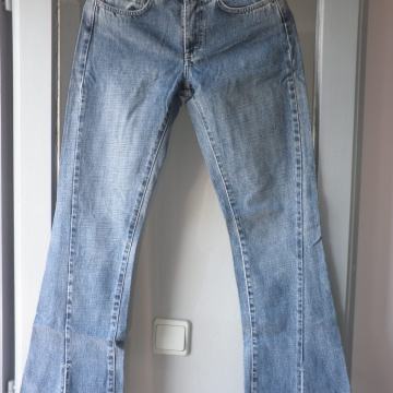 AMADEUS - ŽENSKE HLAČE TRAPERICE 34 XS