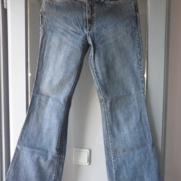 AMADEUS - ŽENSKE TOPLIJE HLAČE TRAPERICE 34 XS