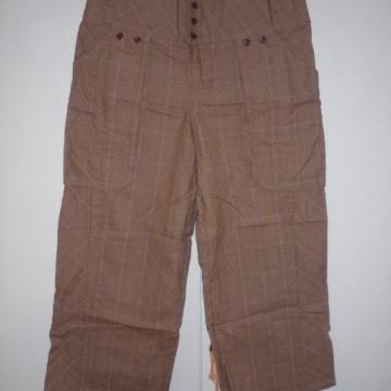 ARTIĐANA - ŽENSKE PAMUČNE KAPRI HLAČE 38 / 40 M