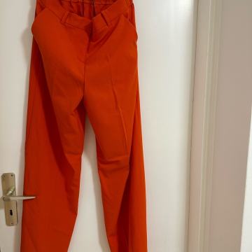 b.young nove hlače sa etiketom (40