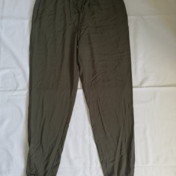 H&M lepršave hlače vl. 38 /TOTALNA ČISTKA