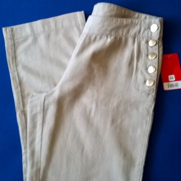 NOVE BEŽ HLAČE "MANA" - VEL.40