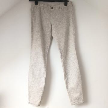 Bež hlače proljetne Benetton 36