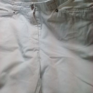 BIJELE HLACE -br.40,42,44-s elastinom-NOVO