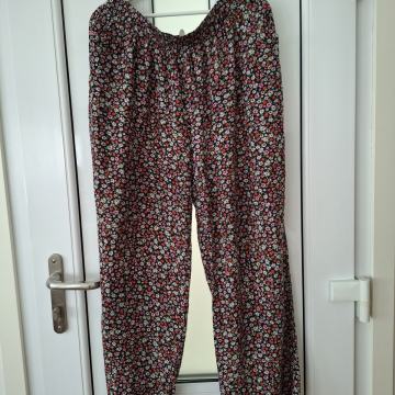 Clockhouse ljetne hlace br 44