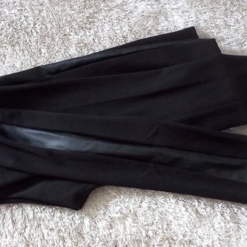 CRNE TAJICE S KOŽNIM DETALJIMA Vel M