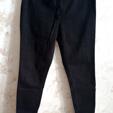 Crne jeggings - 38/40
