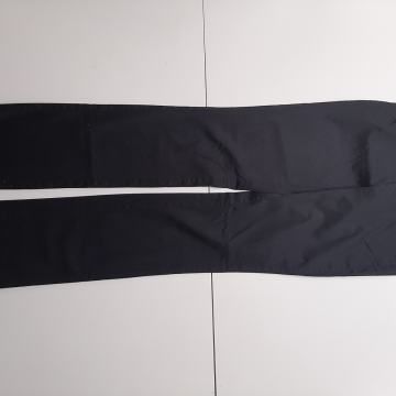 Crne klasične fine hlače Mango 34 novo