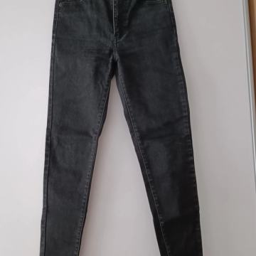 Crne Levi's skinny hlače