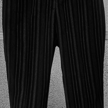 Crne prugaste hlače 3/4