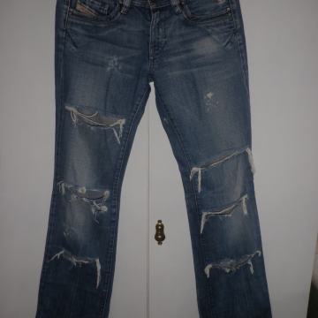 DIESEL - ŽENSKE HLAČE TRAPERICE W 27 / 36 - 38 S