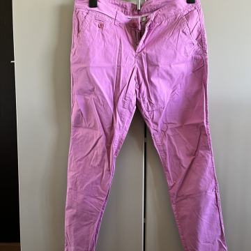 Esprit roza hlače M