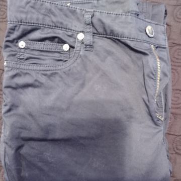 GANT HLAČE - SAMO 200 KN