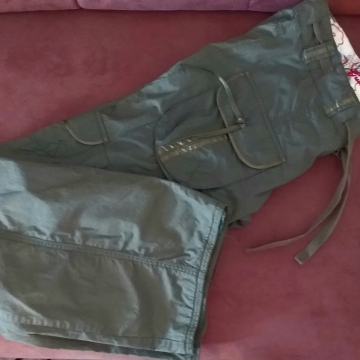 GUESS! TRENDY!KARGO PREDIVNE PAMUČNE HLAČE S DŽEPOVIMA! NOVE NENOŠENE