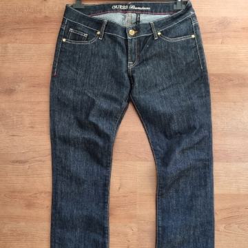 GUESS TRAPERICE vel 31