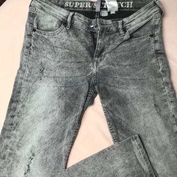 H&M denim super stretch rastezljive traperice