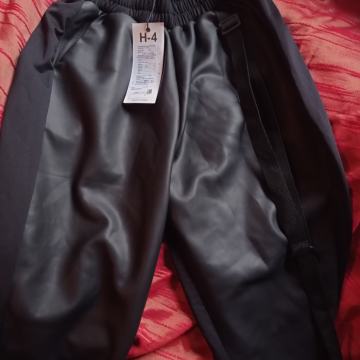 Hlače br. 38-eko koža-Novo