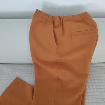 Nove hlače c&a vel M