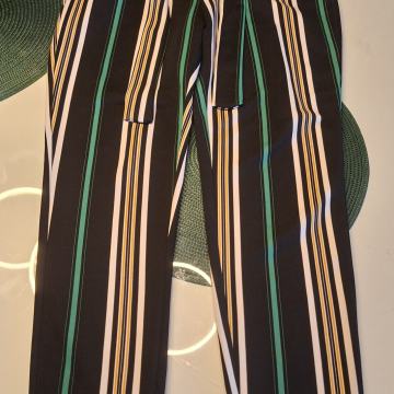 HLAČE NA GUMU VEL UNI - NOVO