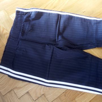 HLAČE VEL.40 NOVO S ETIKETOM