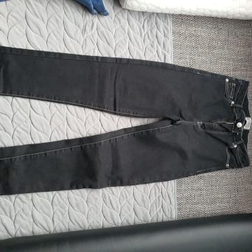 Hlače, S veličina, crne, kao nove