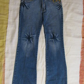 Hlače ženske AVYELL. Roza ukrasni gumb. LEX8