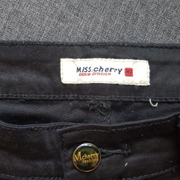 hlače ženske M cherry denim