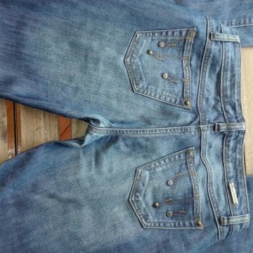 Jeans hlače kao nove