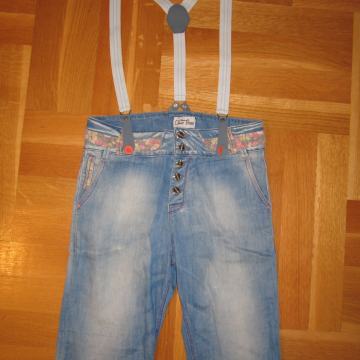 Kratke hlače , Conto Bene , vel. M , traperice na tregere