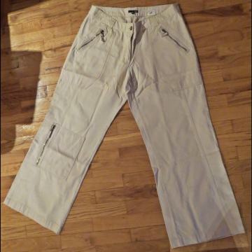 Krem H&M hlače,  vel. 44