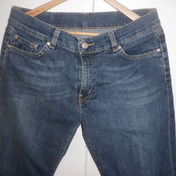 LACOSTE - ŽENSKE HLAČE TRAPERICE 36 S