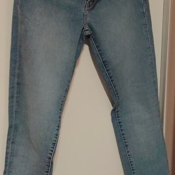 Levis skinny traperice