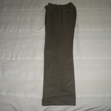 MANGO HLAČE-BROJ 40