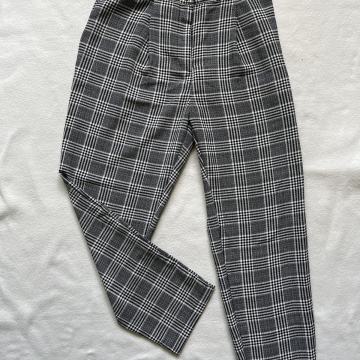 HM hlače karirane vl. 38 /TOTALNA ČISTKA