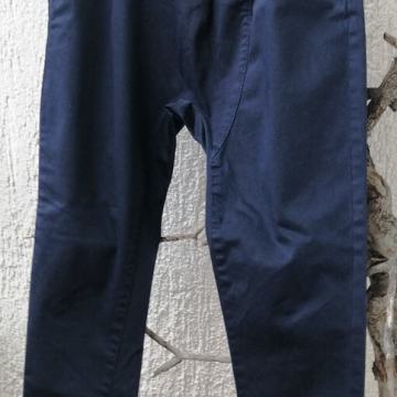 Tamnoplave hlače visokog struka