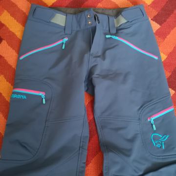 Norrona ženske planinarske hlače M