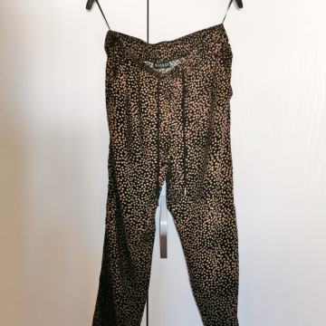 Odlične nove ugodne ljetne ženske hlače -  CANDA PREMIUM C&A br 40-44