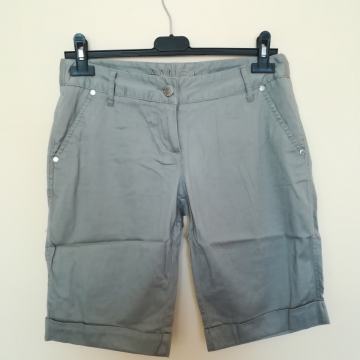 ženske kratke hlače 36/38