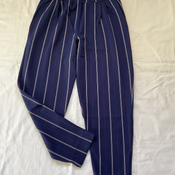 Pull&bear paperbag hlače vl.M / TOTALNA ČISTKA