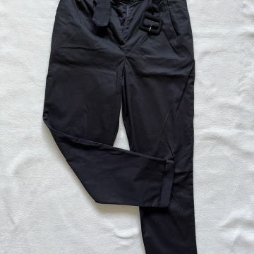 Pull & Bear visoki struk hlače s remenom vl.S