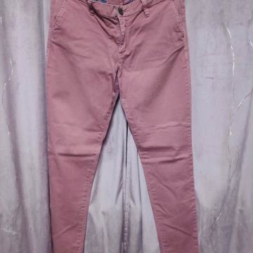 Roze hlače Pull&Bear