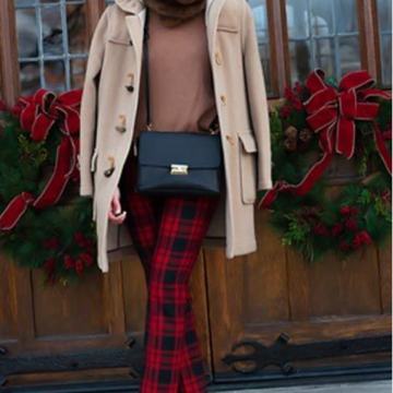 KARIRANE HLAČE VEL. 36/38 -  NOVO