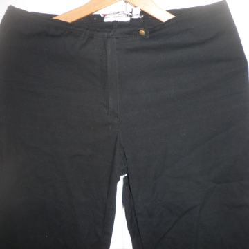 SKANDAL - ŽENSKE LAGANE PAMUČNE HLAČE 32 / 34 XS