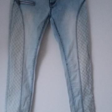 Svijetlo plave traperice 40