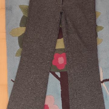 Tople elegantne hlače 36