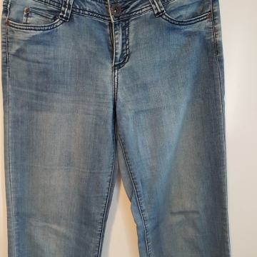 Traper ženske hlače