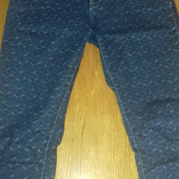 Traperice sa uzorkom, Esprit