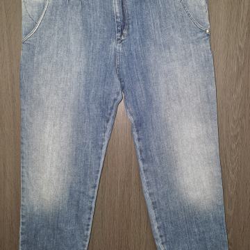 Nove Wrangler kapri hlače