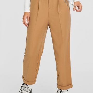 Stradivarius hlače s pojasom vl.S