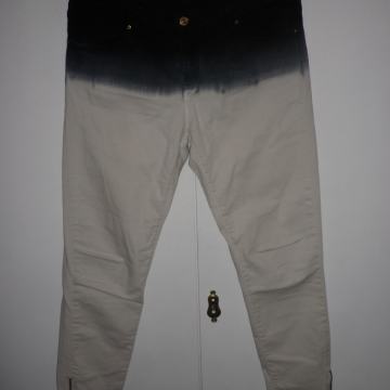 ZARA SLIM FIT - ŽENSKE HLAČE TRAPERICE 38 / 40 M